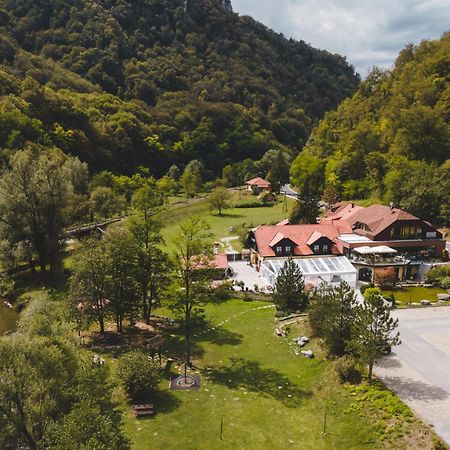 Guesthouse Villa Zelenjak Ventek Kumrovec エクステリア 写真