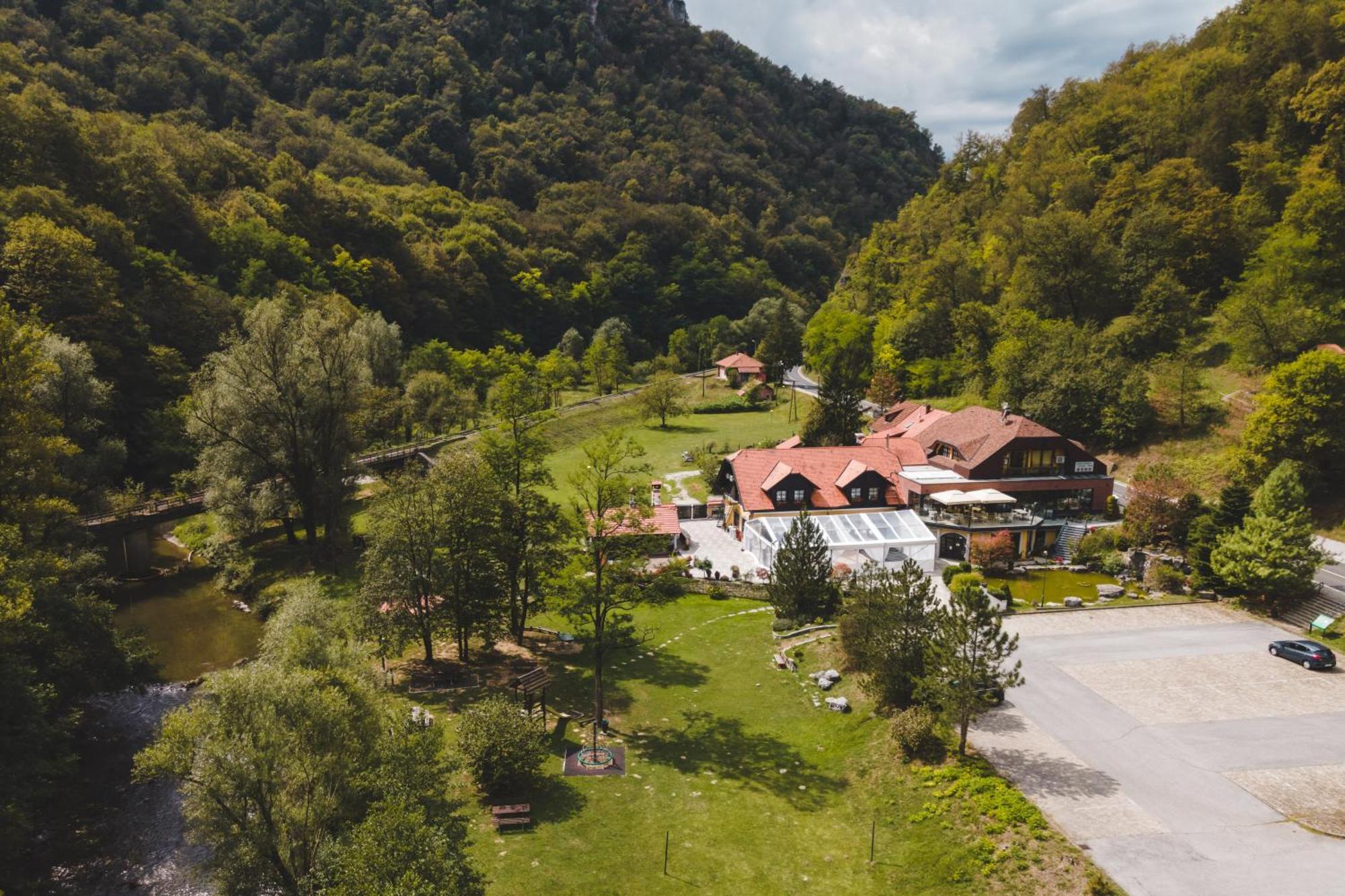 Guesthouse Villa Zelenjak Ventek Kumrovec エクステリア 写真